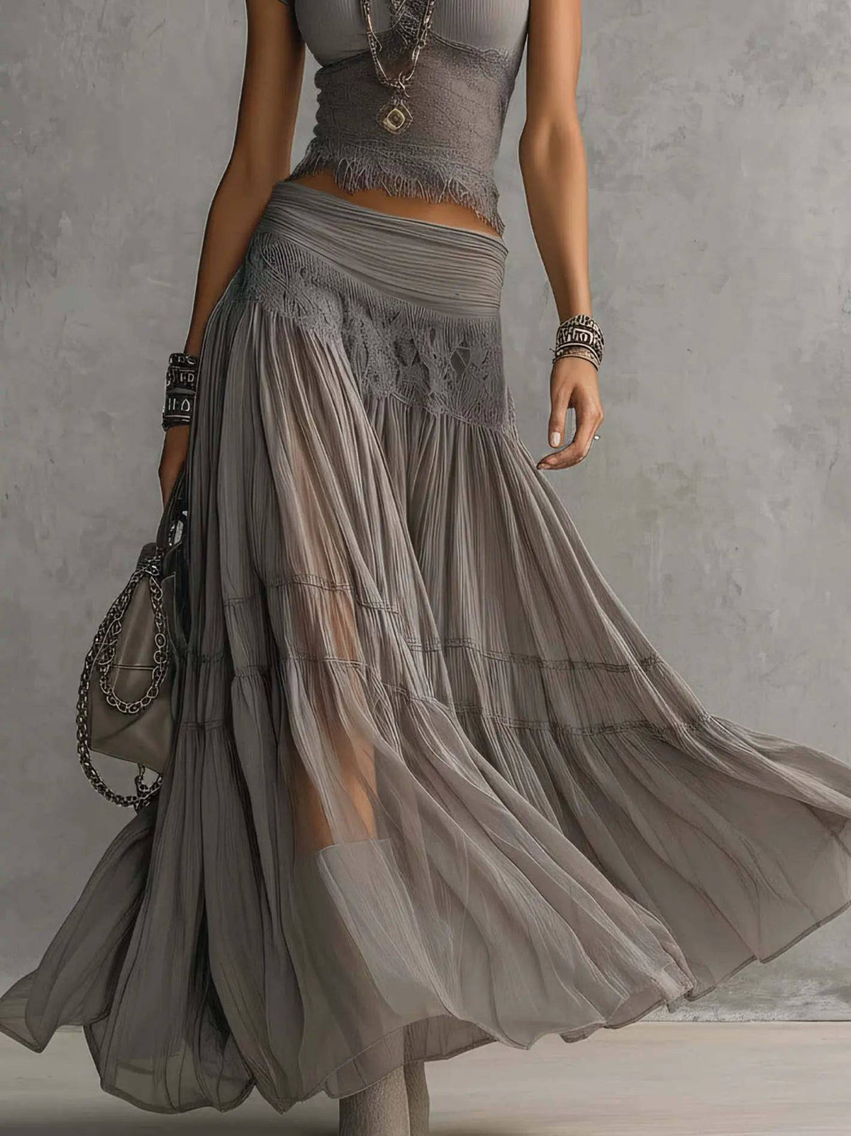Conjunto de Encaje Gris y Falda Plisada