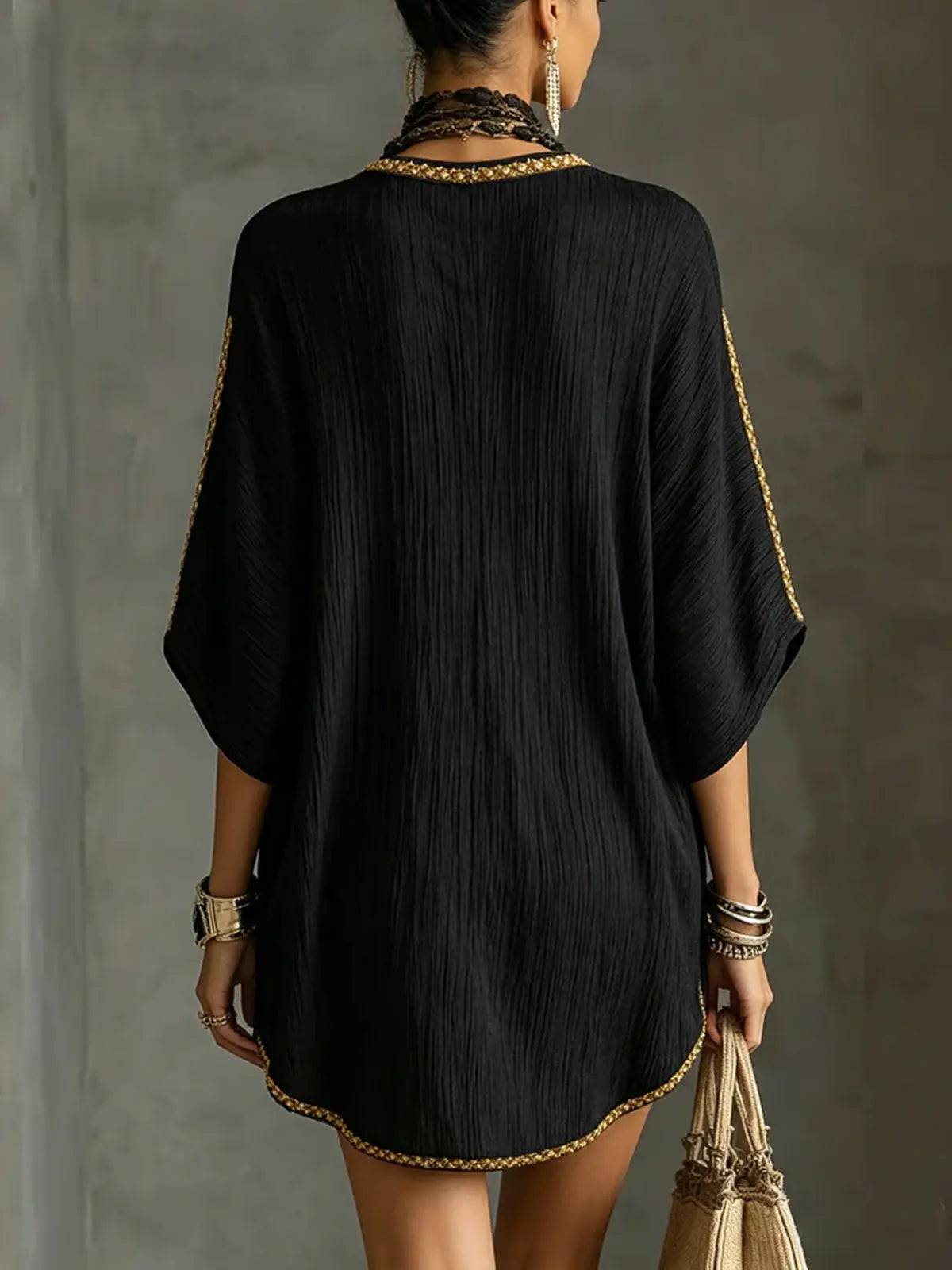Mirella | Vestido Corto Negro Escote V
