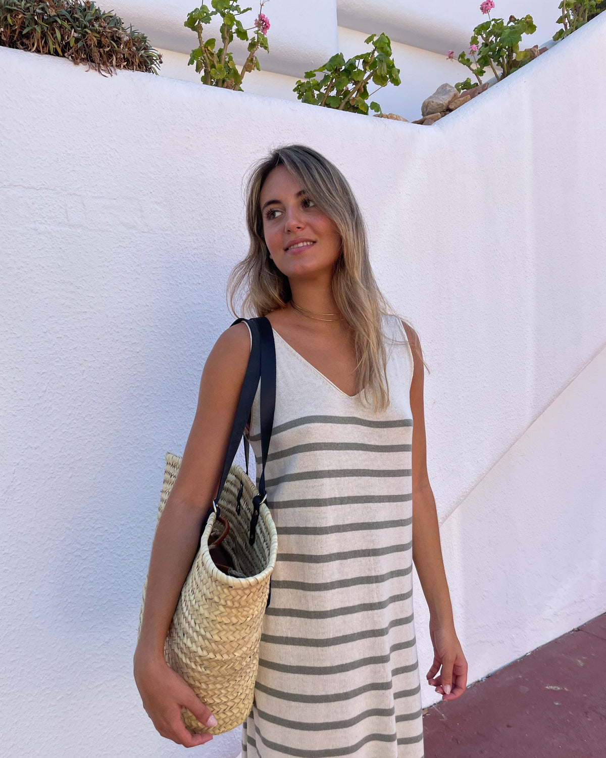Vestido punto fluido li­nea fina