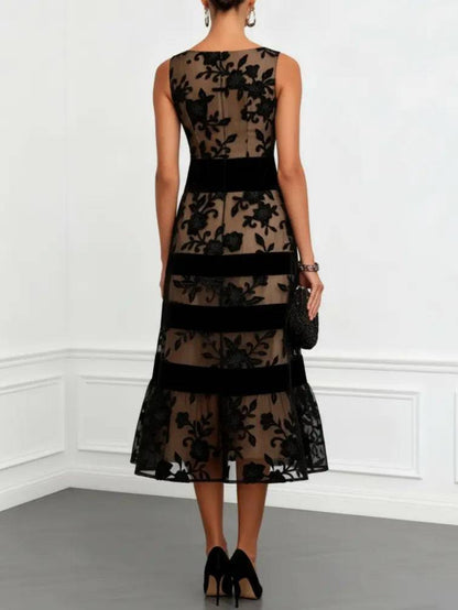 Vestido Midi Evasé de Rejilla Floral