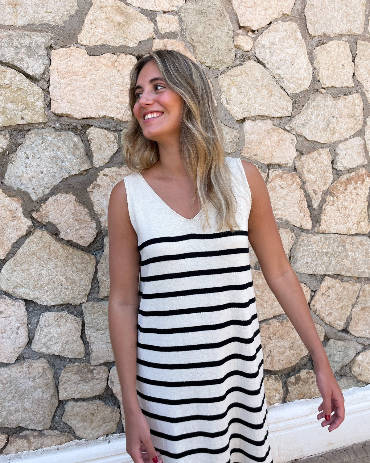 Vestido punto fluido li­nea fina