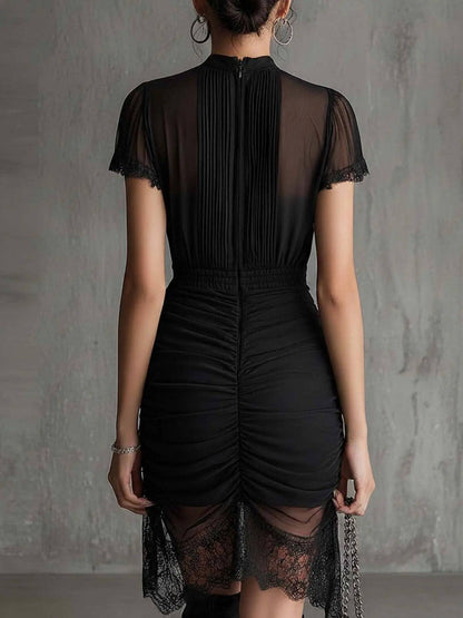 Vestido Corto Negro Cintura Plisada