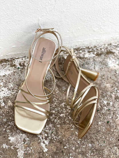 Sandalias tiras tacon Flore gold