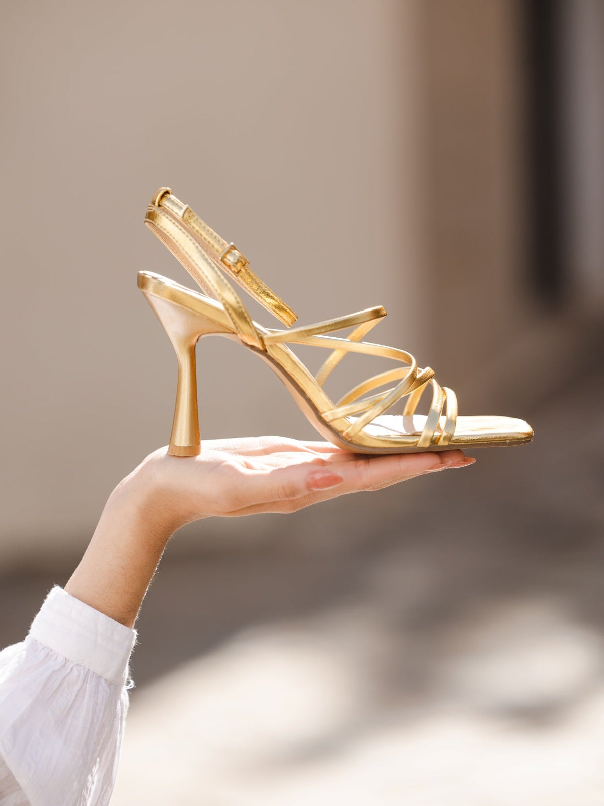 Sandalias tiras tacon Flore gold